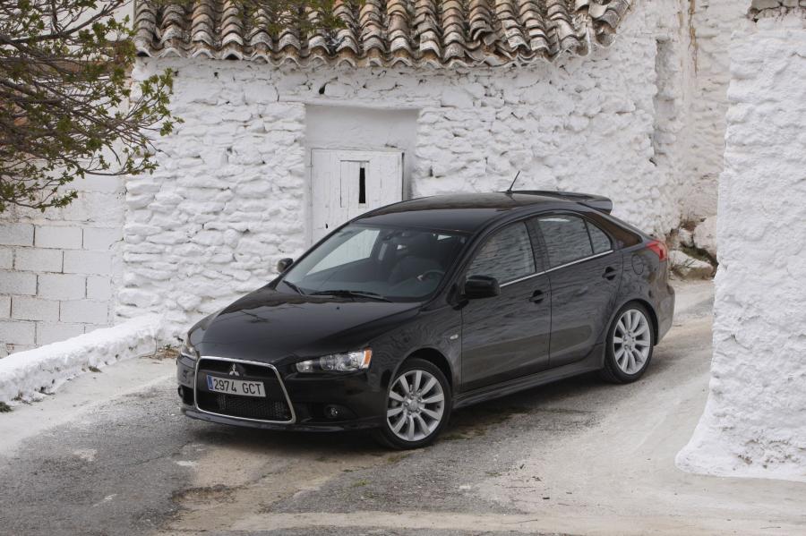  Mitsubishi Lancer Sportback 2008 года  (фото 27 из 42)